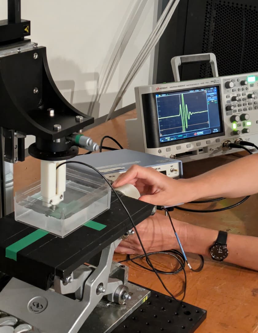 Transducer setup for mapping sound velocity